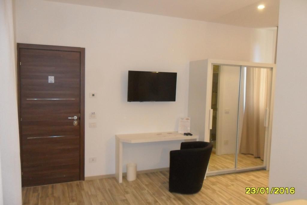 Hotel Location Lory Busto Arsizio Exteriér fotografie